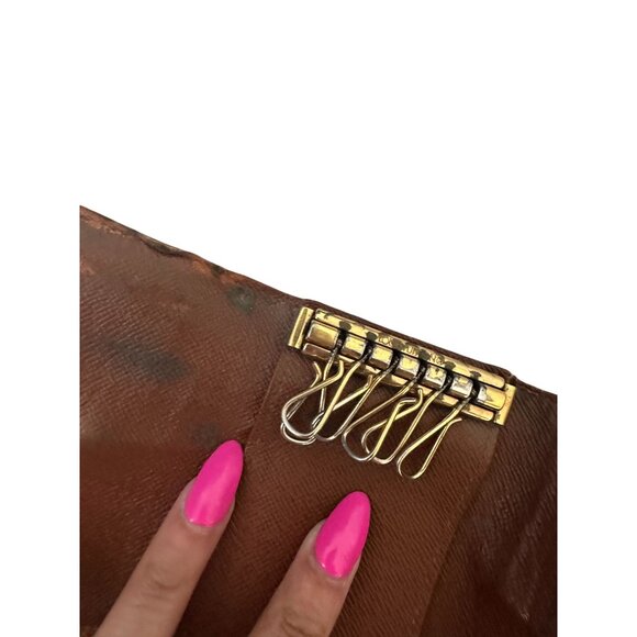 LOUIS VUITTON Vintage Logo Leather Logo Key Holder Case - Picture 7 of 8